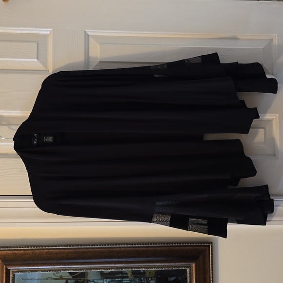 R&M COLLECTION BRAND WOMEN'S FANCY BLACK SHRUG SIZE LARGE - Picture 3 of 15